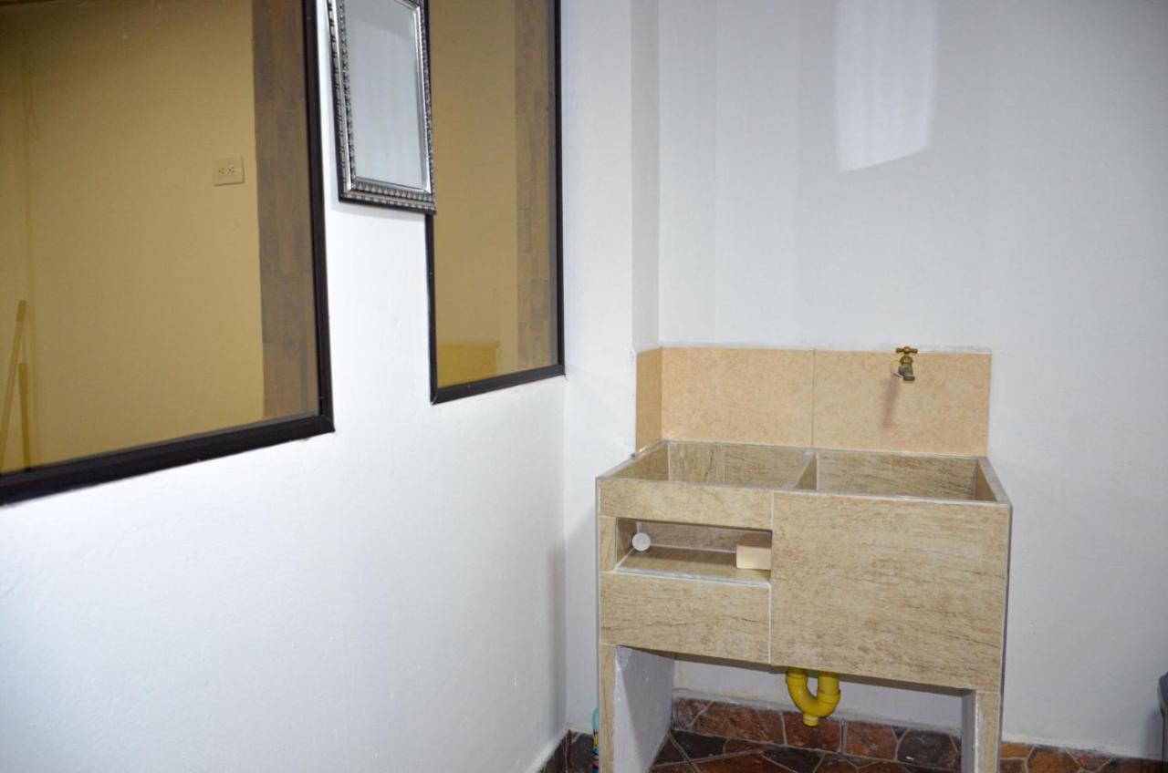 La plazoleta apartamento Apartment Guatape Bagian luar foto